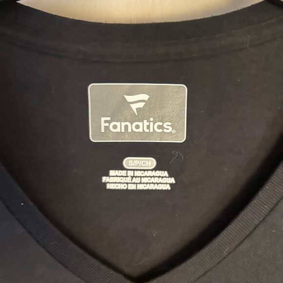 Detroit Lions Women's Victory Arch V-Neck Long Sleeve T-Shirt Small - Picture 2 of 3